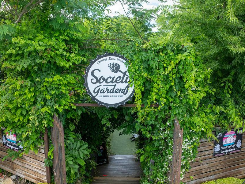 GS Young Alumni Night at Society Garden