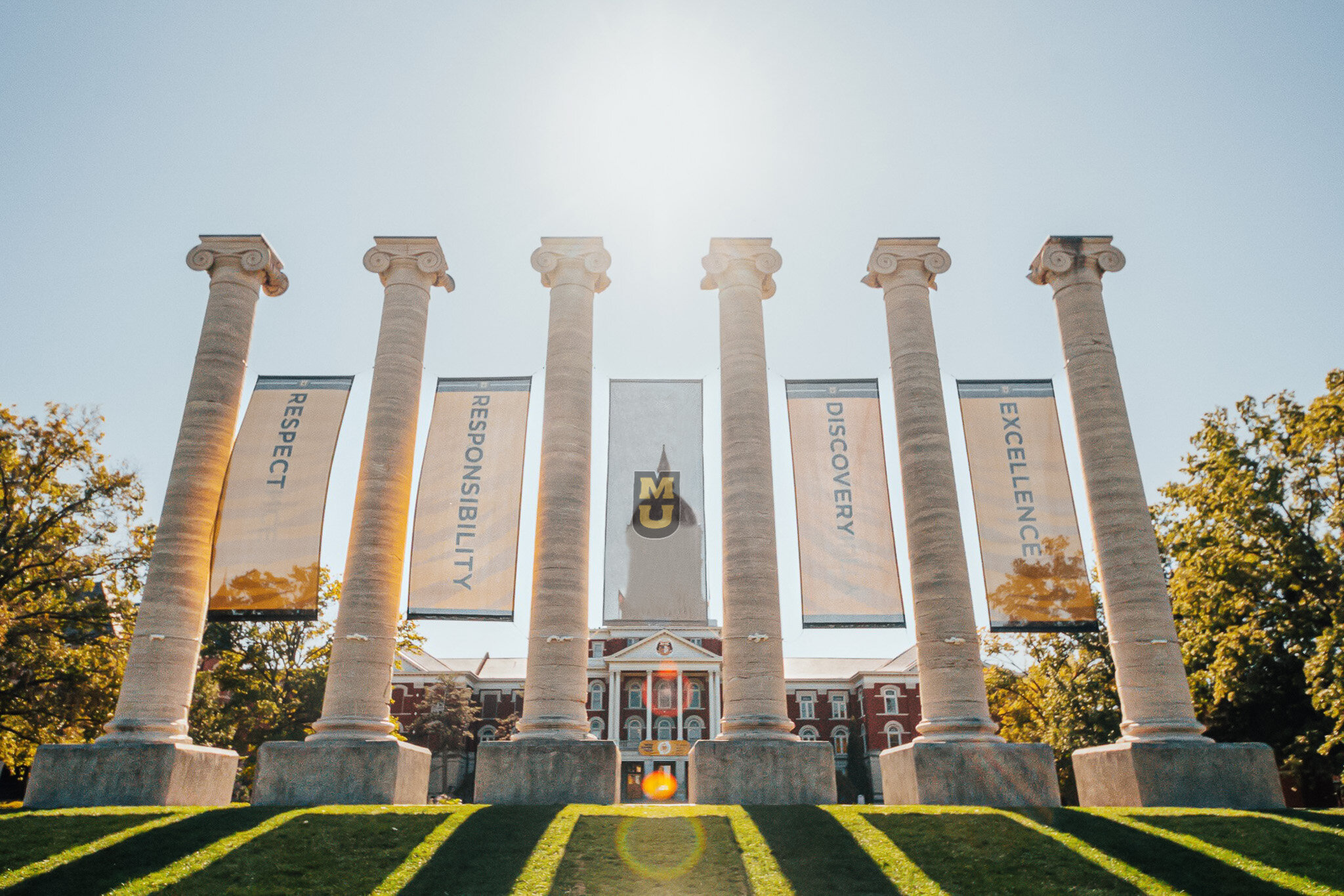 · GiveCampus